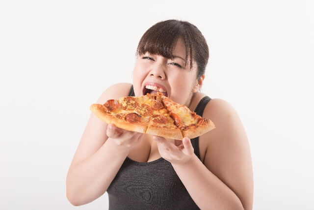 健康的に、過食をやめる秘訣は？